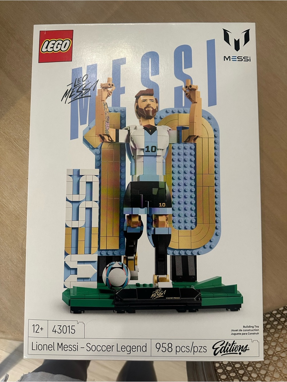 LEGO Lionel Messi Figurine Set - White, Light Blue, Black, Gold, Green